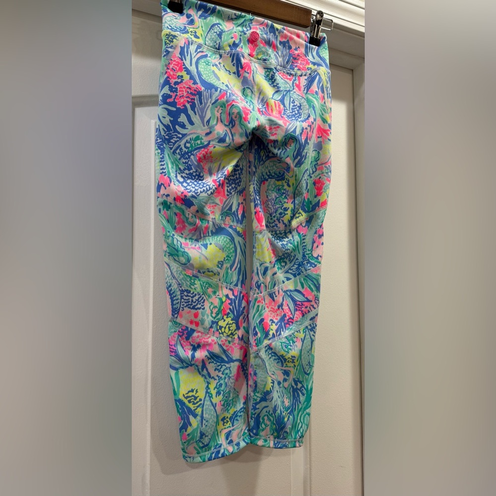 Lilly Pulitzer Luxletic Cropped Tropical Vibrant Patterned Leggings Size XS - Picture 2 of 10